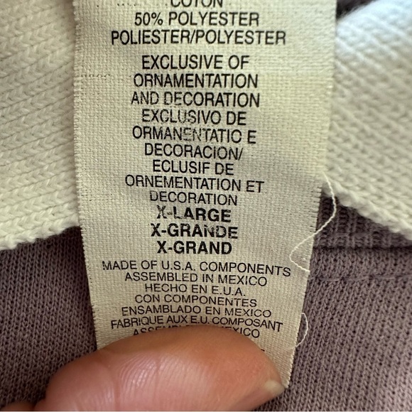 Purple and White Retro Sweatshirt with Ribbed Cuffs - Picture 4 of 6